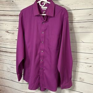 Van Heusen men’s button down long sleeved shirt 17 1/2 34/35, pink/purple